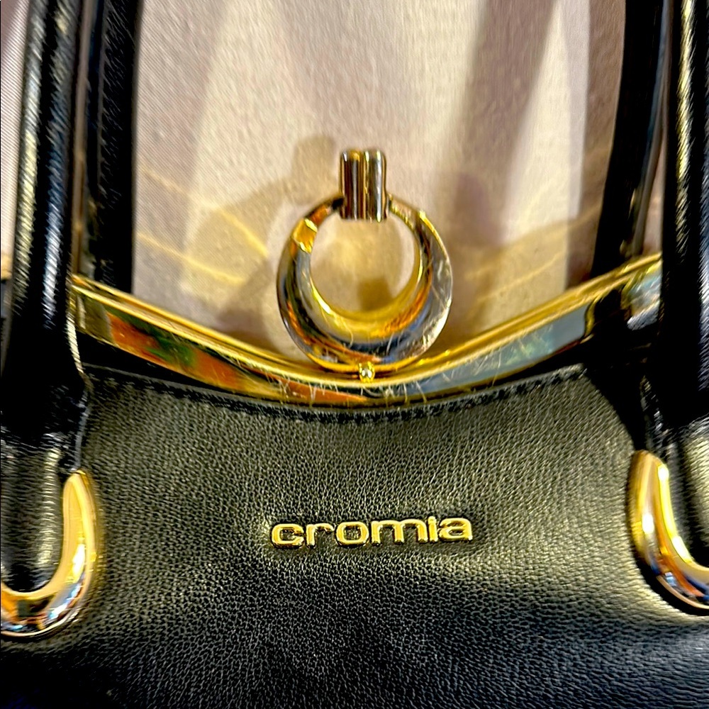 Elegant and Classy Italian Made, Cromia Handbag.